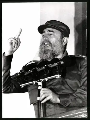 Fotografie Fidle Castro Rede zum 30 Jahrestag der Revolution gegen den Faschisten Batista