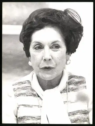 Fotografie Scholz, Bonn, Portrait der Hortensia Bussi de Allende, Witwe von Salvador Allende
