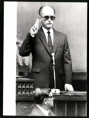 Fotografie Wojciech Jaruzelski, bei der Amtseid ablegung zum Staatspräsidenten 1989 in Warschau