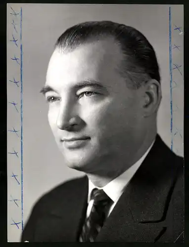 Fotografie Portrait József Bíró, ungarischer Aussenhandelsminister