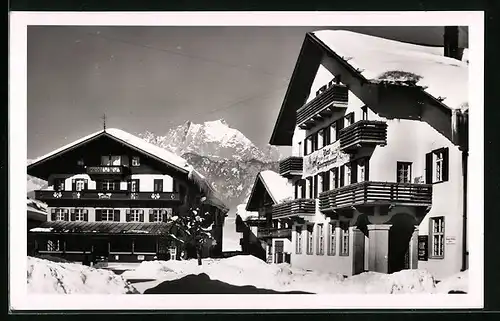 AK St. Johann, platz mit dem Wilden Kaiser