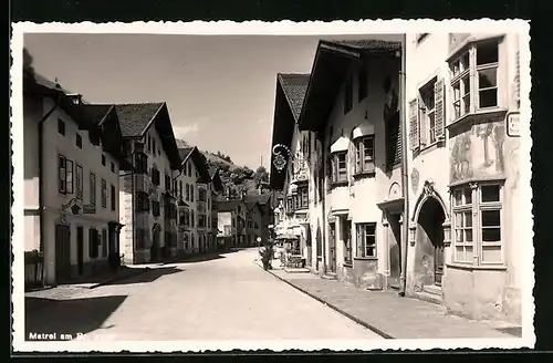 AK Matrei am Br., Strassenpartie mit Gasthaus