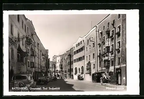 AK Rattenberg /Unterinntal, Strassenpartie mit Gasthof-Cafe