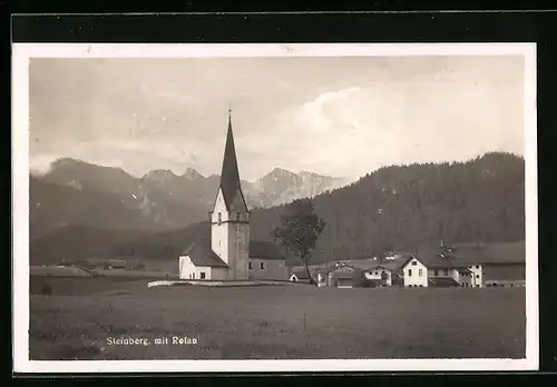 AK Steinberg, Ortsansicht mit Bergkette