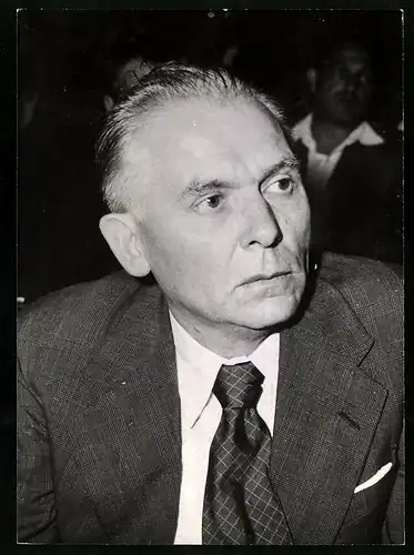 Fotografie Portrait Imre Horvath der zum neuen Aussenminister der Ungarischen Volksrepublik gewählt worden ist, 1956