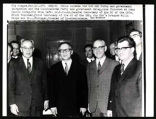 Fotografie Willi Stoph, Erich Honecker, G. Husak, L. Strougal auf Schloss Lány 1971