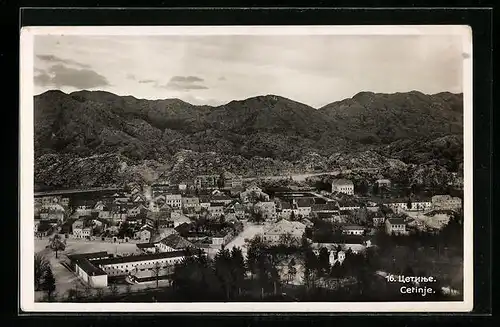 AK Cetinje, Ortsansicht mit Bergen