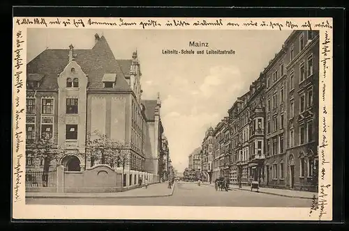 AK Mainz, Leibnitz-Schule und Leibnitzstrasse mit Passanten