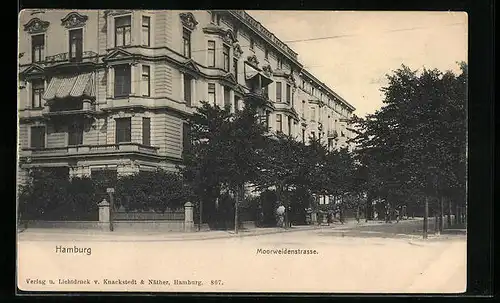 AK Hamburg, Moorweidenstrasse mit Passanten