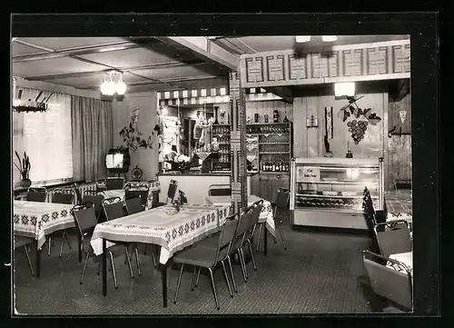 AK Fockendorf /Kr. Altenburg, Gastraum der Stauseegaststätte