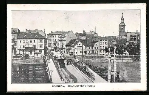 AK Berlin-Spandau, Charlottenbrücke mit Strassenbahn