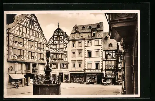 AK Bernkastel a. Mosel, am Brunnen auf dem Marktplatz