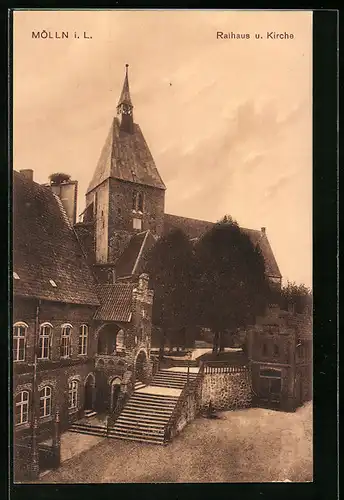 AK Mölln i. L., Treppenaufgang zum Rathaus vor der Kirche