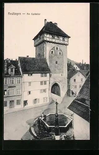 AK Reutlingen, am Brunnen vor dem Gartentor