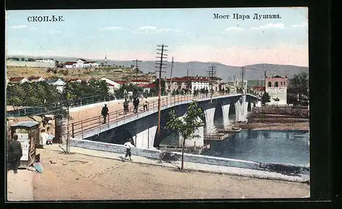 AK Skopje, Passanten auf der Brücke des Zaren