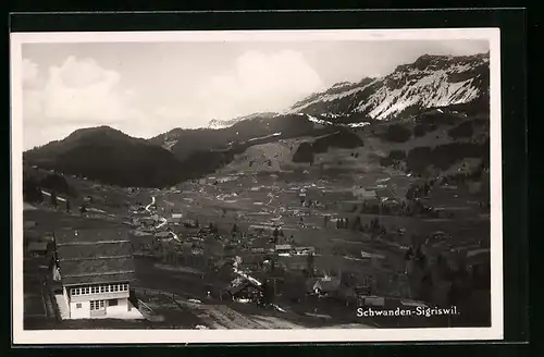 AK Schwanden-Sirgiswil, Talpanorama mit der Ortschaft