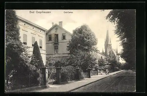 AK Bad Oeynhausen, Strassenpartie Ost-Corso mit Kirche