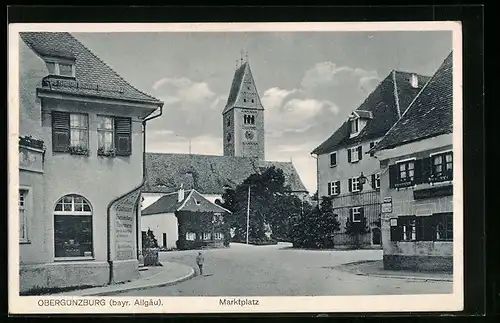 AK Obergünzburg /bayr. Allgäu, Marktplatz mit Kirche