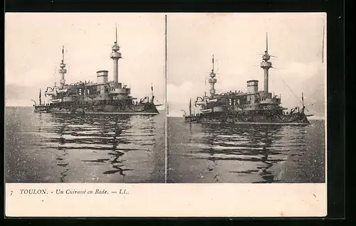 Stereo-AK Toulon, Un Cuirassé en Rade