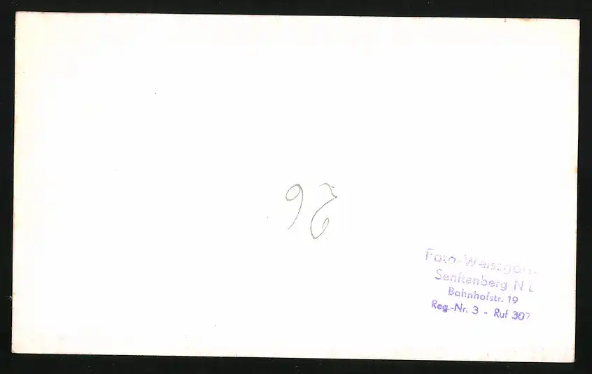 18 Fotografien Weissgärber, Senftenberg, DDR-Motorradrennen Lausitzring, Speedway / Sandbahnrennen mit Seitenwagen 25