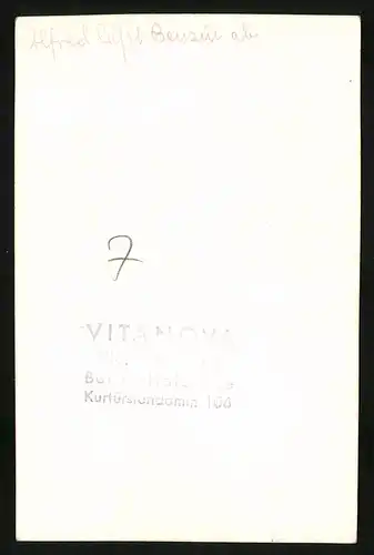 9 Fotografien Vitanova, Berlin-Halensee, Ansicht Berlin, Wäscherei - Waschanstalt, Bügelmaschine, Schleuder, Mangel u.a.