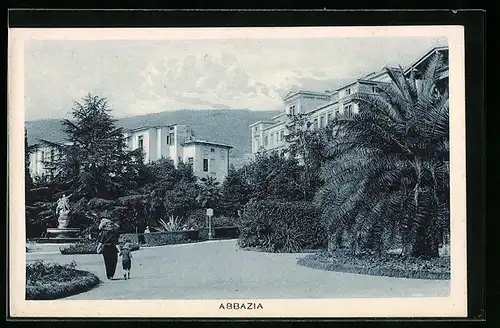 AK Abbazia, Ortspartie mit Brunnen
