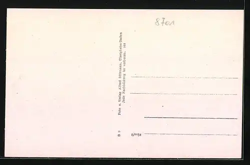 AK Geroldshausen b. Wzbg., Partie am Bahngleis, Ortspartie, Strassenpartie