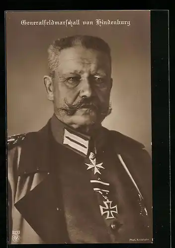 AK Generalfeldmarschall Paul von Hindenburg mit Eisernem Kreuz