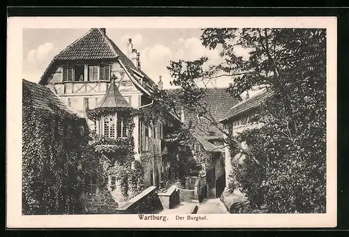 AK Wartburg, Der Burghof