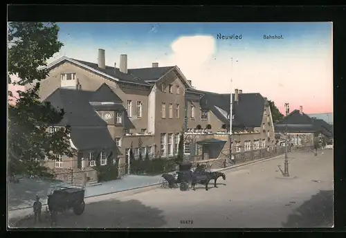 AK Neuwied, Bahnhof mit Pferdewagen