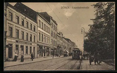 AK Düren, Eisenbahnstrasse mit Bahnhof-Hotel und Strassenbahn