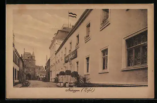 AK Nideggen /Eifel, Strassenpartie am Hotel Heiliger