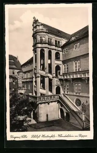 AK Torgau / Elbe, Blick auf den Wendelstein mit Treppe am Schloss Hartenfels