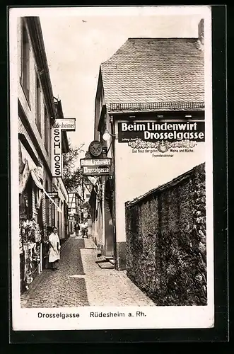 AK Rüdesheim a. Rh., Blick in die Drosselgasse mit Gasthaus Beim Lindenwirt, Geschäfte