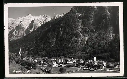 AK Vicosoprano, Ortsansicht vor Bergmassiven