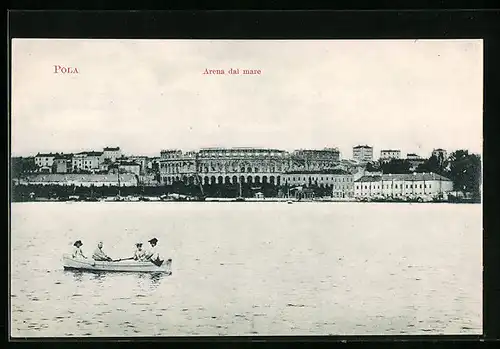 AK Pola, Arena dal mare