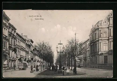 AK Aachen, Kaiser-Allee mit Passanten