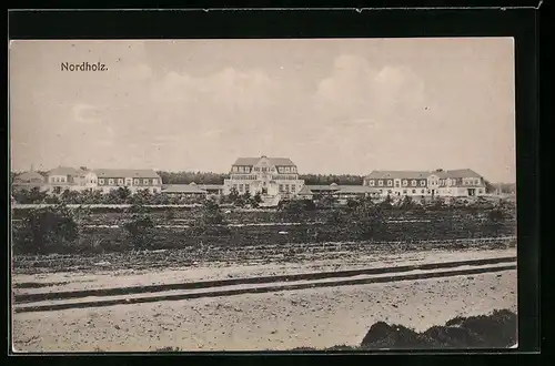 AK Nordholz, Gebäude von einem Feld gesehen