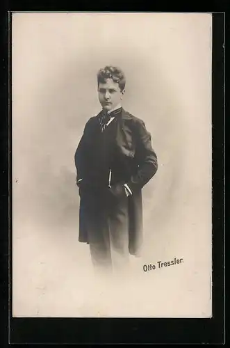 AK Schauspieler Otto Tressler in schwarzem Anzug