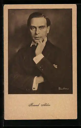 AK Schauspieler Bernd Aldor mit nachdenklichem Blick