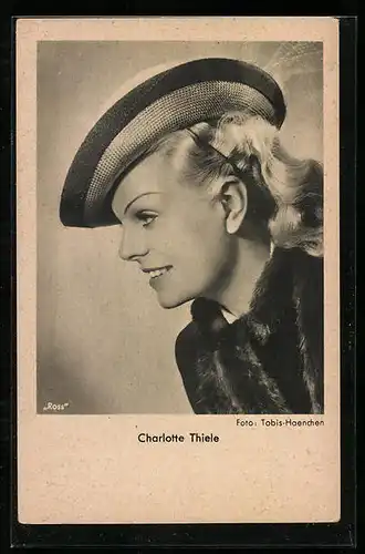 AK Schauspielerin Charlotte Thiele mit Hut und Pelz