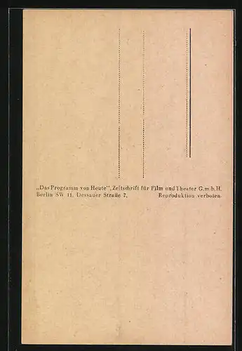 AK Schauspieler Johannes Riemann lächelt leicht