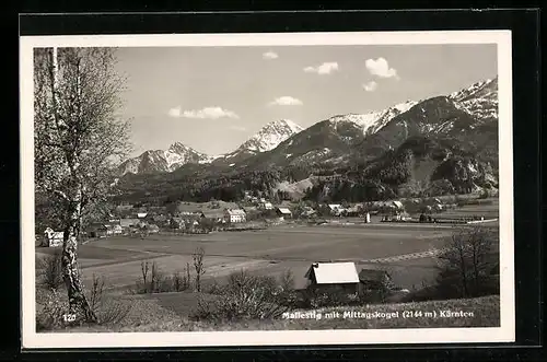 AK Mallestig, Ortsansicht mit Ackerlandschaft und Mittagskogel