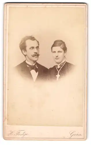 Fotografie Heinrich Festge, Gera, Mann mit Zwicker und seiner Frau