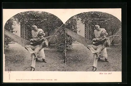 Stereo-AK Frau hält einem Mann die Augen zu