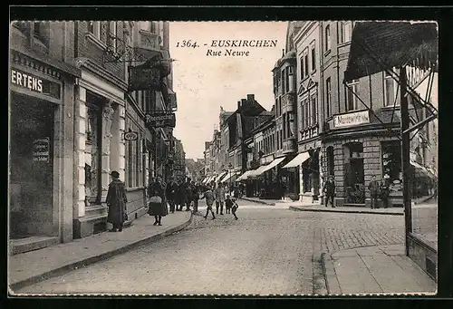 AK Euskirchen, Neustrasse mit Gasthaus Rheinischer Hof und Geschäften