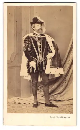 Fotografie Carl Mahlknecht, Wien, Emil Franz als König von Spanien, österreichischer Schauspieler