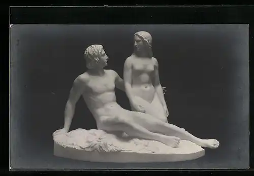 AK Skulptur eines nackten Paares