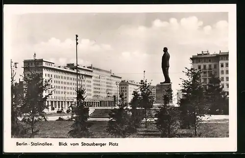 AK Berlin, Stalinallee, Blick vom Strausberger Platz