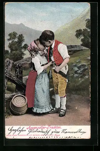 AK Schweizer Kinder in Appenzellertracht küssen sich